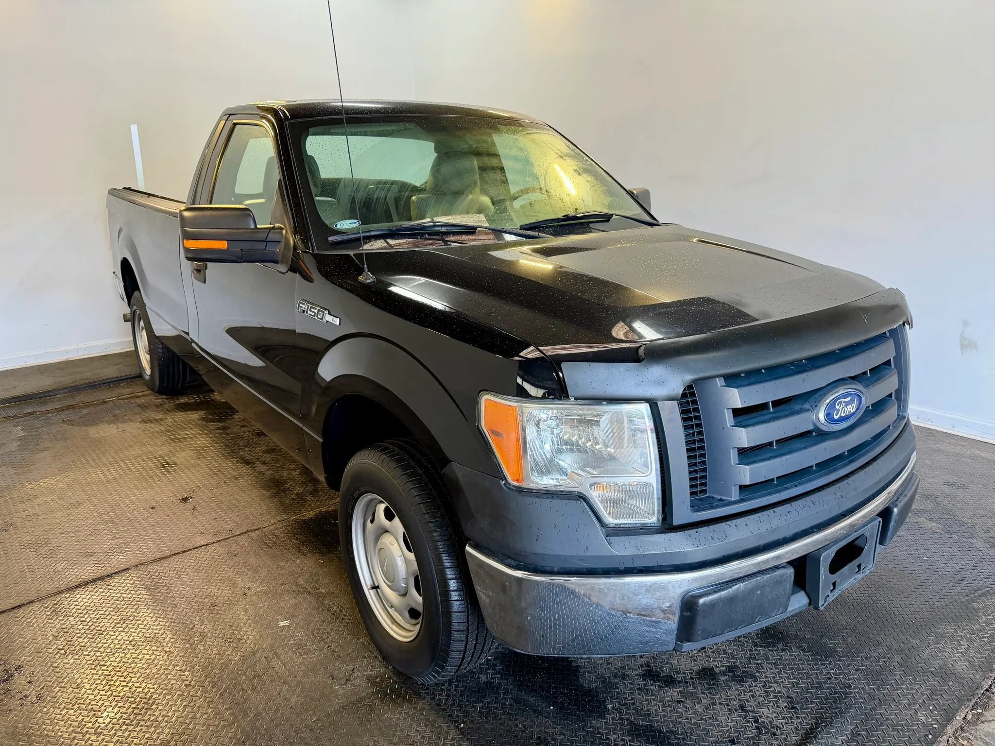 Used 2010 Ford F150 XL RWD image 4