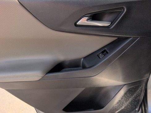 Used 2026 Chevrolet Equinox LT w/ Convenience Package II FWD image 35