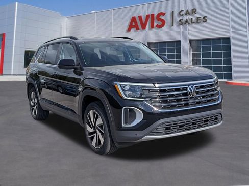 Used 2025 Volkswagen Atlas SE FWD image 3