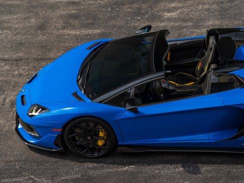 Used 2021 Lamborghini Aventador SVJ AWD/4WD image 5