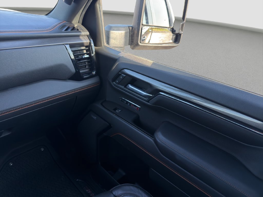 Used 2022 GMC Sierra 1500 AT4 w/ AT4 Preferred Package AWD/4WD image 17