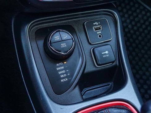 Certified 2019 Jeep Compass Trailhawk w/ Cold Weather Group image 21