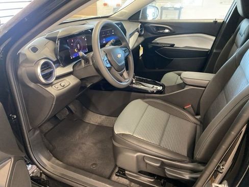 New 2026 Chevrolet Trax LT FWD image 24
