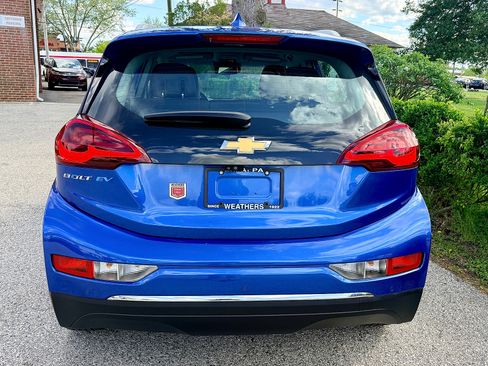 Used 2017 Chevrolet Bolt Premier w/ Driver Confidence II Package FWD image 5