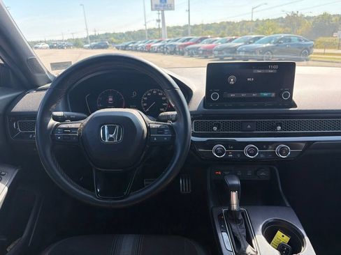 Used 2025 Honda Civic Sport image 11