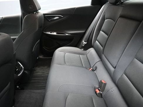 Used 2017 Chevrolet Malibu LT FWD image 23