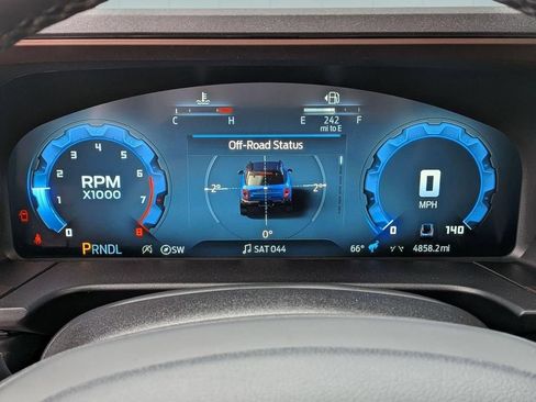 Used 2025 Ford Bronco Sport Outer Banks AWD/4WD image 17