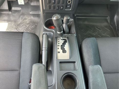 Used 2007 Toyota FJ Cruiser 4WD image 24