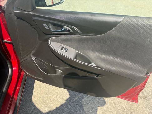 Used 2025 Chevrolet Malibu RS image 39