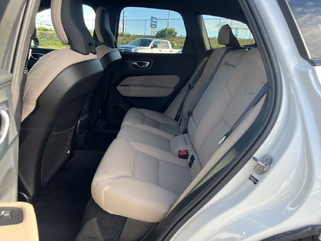 Used 2026 Volvo XC60 B5 Plus AWD/4WD image 14
