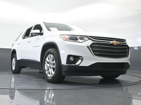 Used 2020 Chevrolet Traverse LT FWD image 65