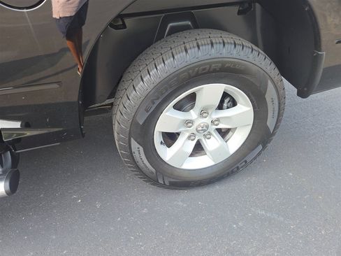Used 2020 RAM 1500 Tradesman w/ Chrome Plus Package RWD image 16