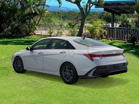New 2026 Hyundai Elantra Blue image 5