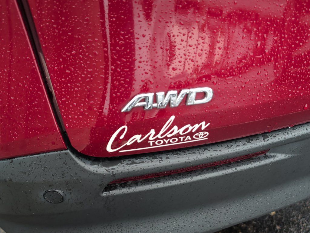 Certified 2022 Toyota Sienna XLE AWD/4WD image 8