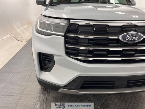 New 2026 Ford Explorer Active RWD image 13