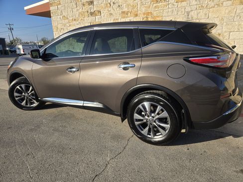 Used 2016 Nissan Murano S w/ Navigation Package image 3