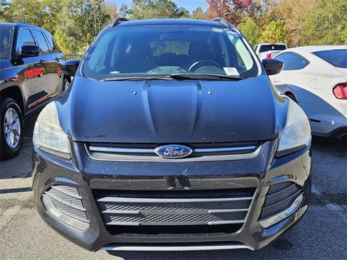 Used 2016 Ford Escape SE w/ Equipment Group 201A image 2