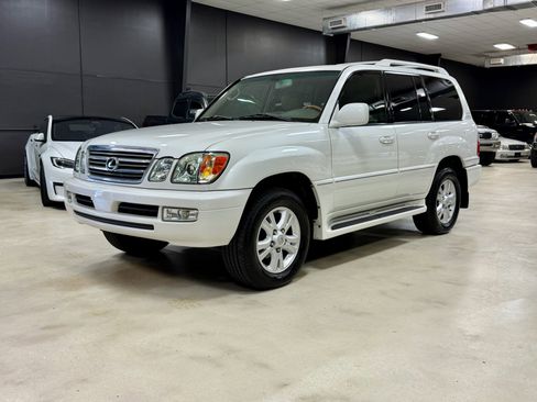 Used 2005 Lexus LX 470 4WD image 2