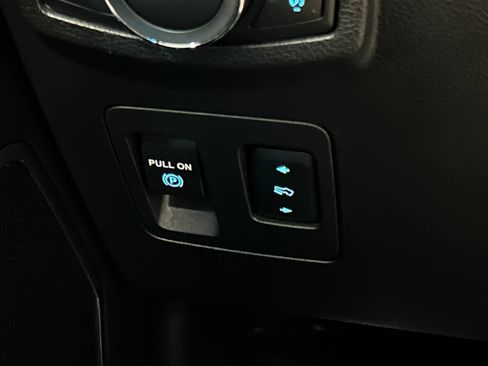 Used 2018 Ford F150 Platinum w/ Technology Package AWD/4WD image 14