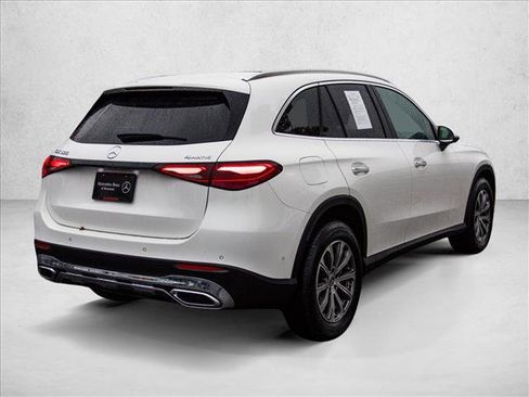 Certified 2025 Mercedes-Benz GLC 300 4MATIC image 5