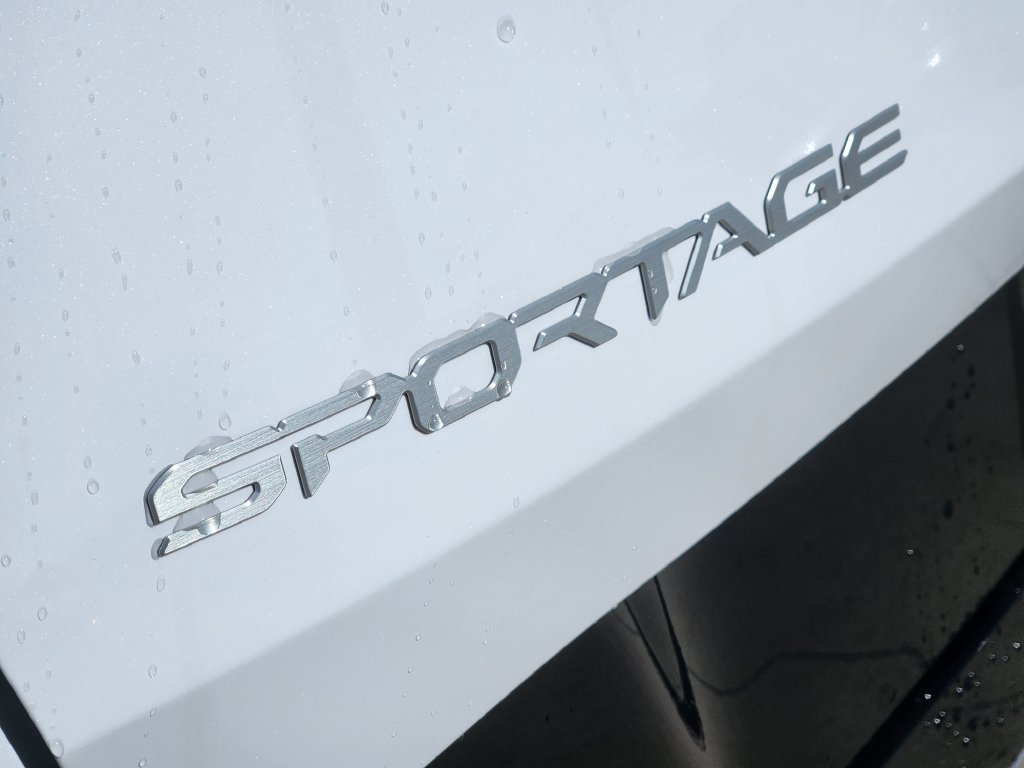 New 2026 Kia Sportage SX FWD image 8