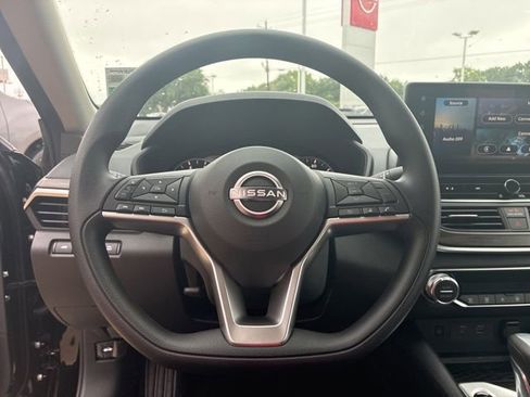 New 2026 Nissan Altima 2.5 SV w/ SV Special Edition Package FWD image 12