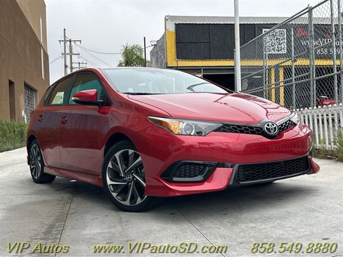 Used 2017 Toyota Corolla iM image 1