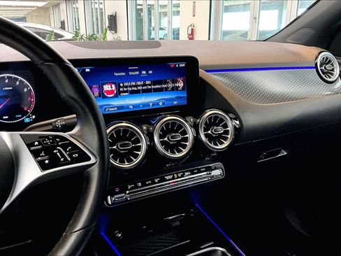 Used 2024 Mercedes-Benz GLA 250 image 7