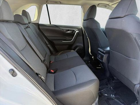 Used 2025 Toyota RAV4 XLE image 19