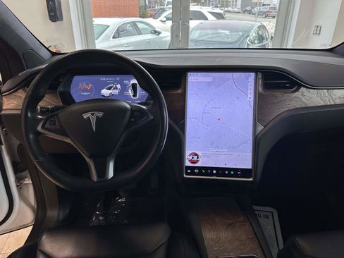 Used 2020 Tesla Model X Long Range image 15