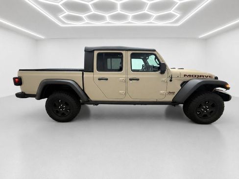 Used 2022 Jeep Gladiator Mojave w/ Cold Weather Group AWD/4WD image 2