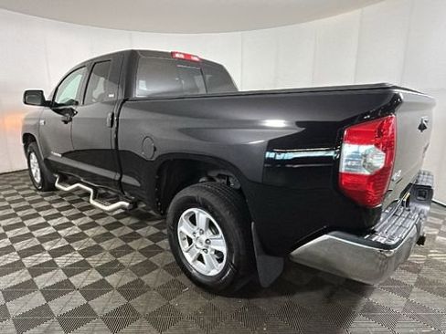 Used 2015 Toyota Tundra SR5 w/ SR5 Upgrade Package AWD/4WD image 4