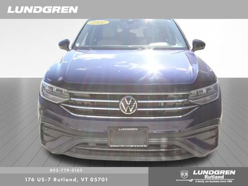 Used 2022 Volkswagen Tiguan SE image 43