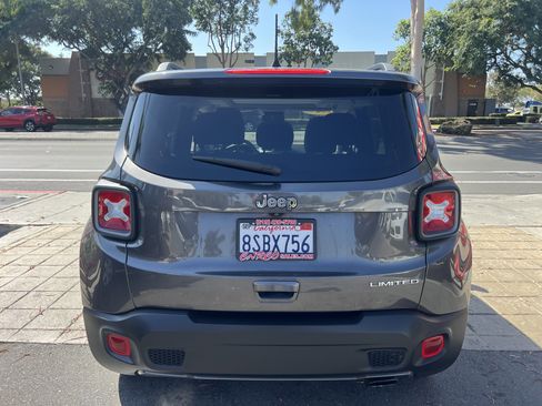 Used 2020 Jeep Renegade Limited w/ UConnect 8.4 Nav Group image 7