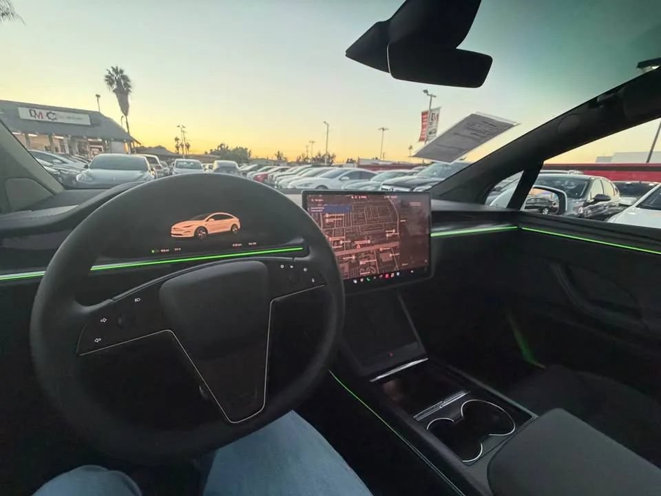 Used 2026 Tesla Model X Plaid AWD/4WD image 13