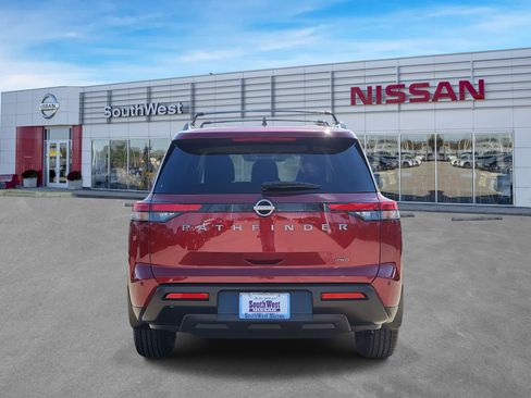 New 2026 Nissan Pathfinder SV image 7