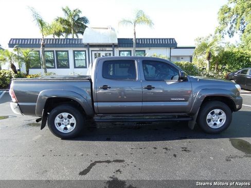 Used 2014 Toyota Tacoma PreRunner w/ SR5 Package image 2