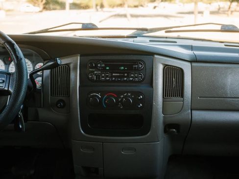 Used 2004 Dodge Ram 2500 Truck SLT w/ Trailer Tow Group image 18