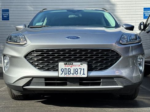 Used 2022 Ford Escape SEL w/ Technology Package FWD image 2