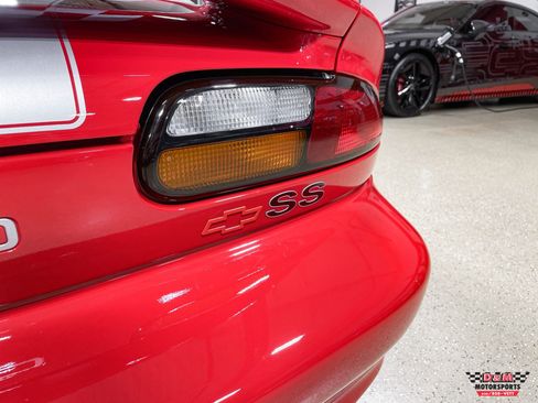 Used 2002 Chevrolet Camaro Z28 w/ SS Performance/Appearance Pkg image 43