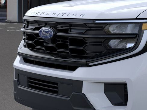 New 2026 Ford Expedition Active image 17