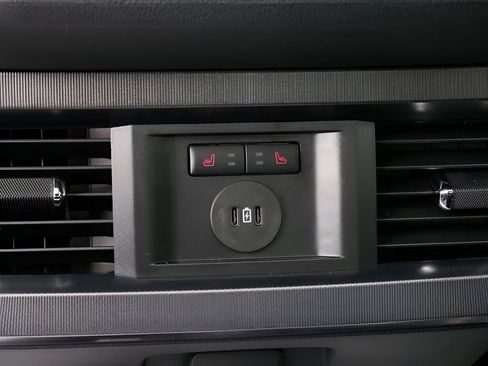 Used 2025 Ford F450 Platinum image 16