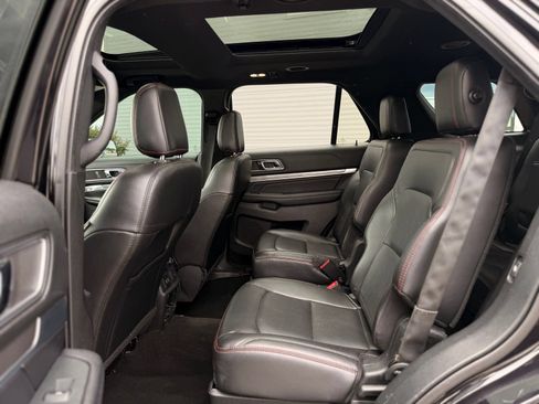 Used 2019 Ford Explorer Sport w/ Equipment Group 401A AWD/4WD image 21