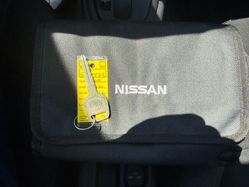 Used 2015 Nissan Versa S Plus FWD image 22