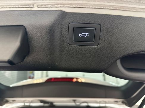 Used 2017 Hyundai Santa Fe Limited AWD/4WD image 37