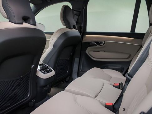 New 2026 Volvo XC90 B6 Plus image 11