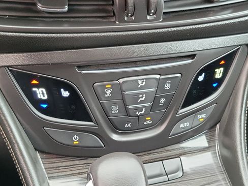 Used 2016 Buick Envision Premium image 14