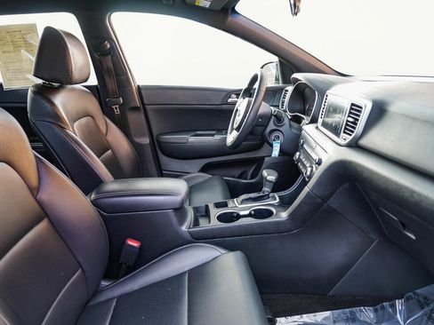 Used 2021 Kia Sportage S image 21