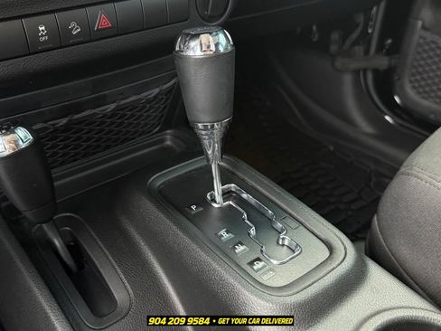 Used 2018 Jeep Wrangler Unlimited Sport AWD/4WD image 17