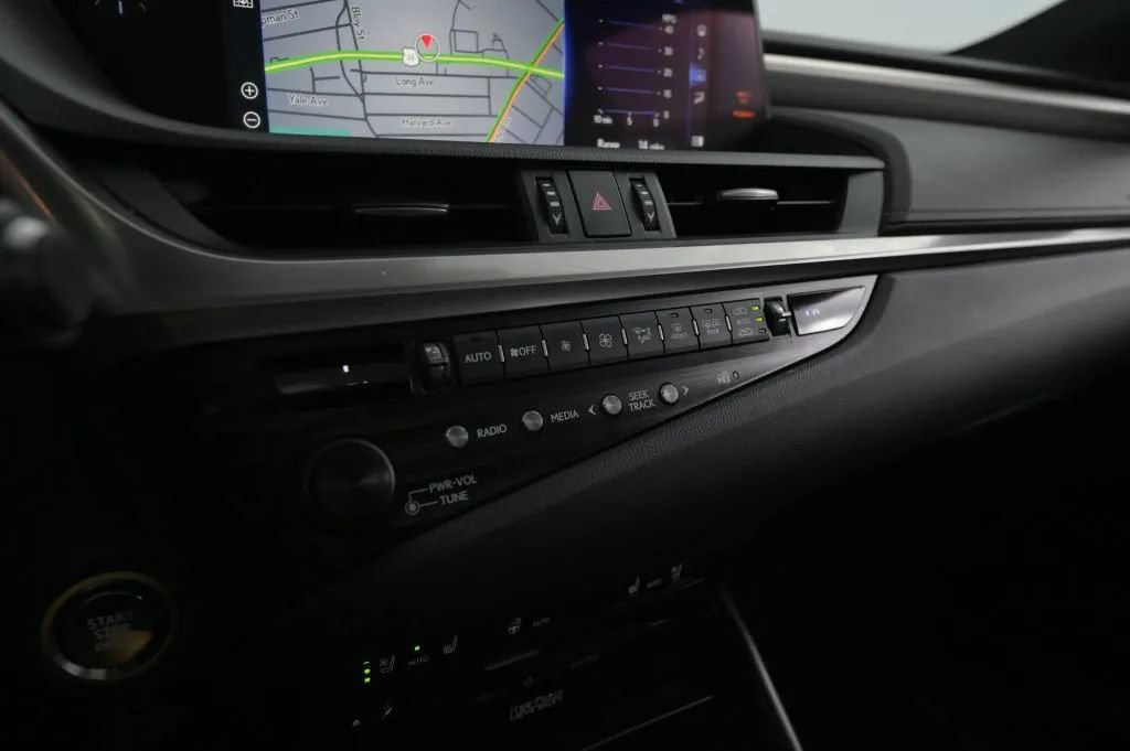 Used 2020 Lexus ES 350 F Sport w/ Accessory Package 2 FWD image 27